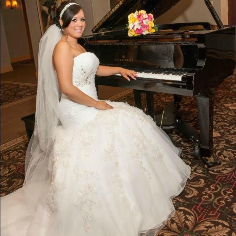 Wedding dress